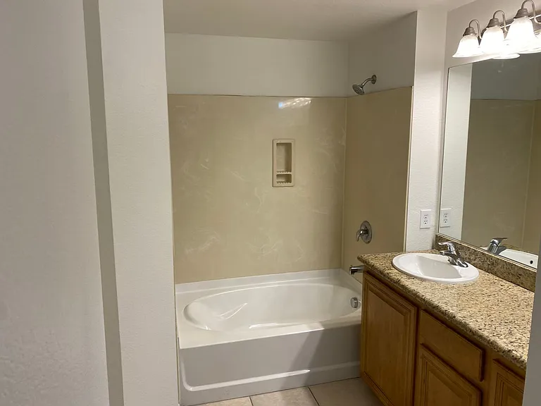 27 E Agate Ave #203 — Photo 7