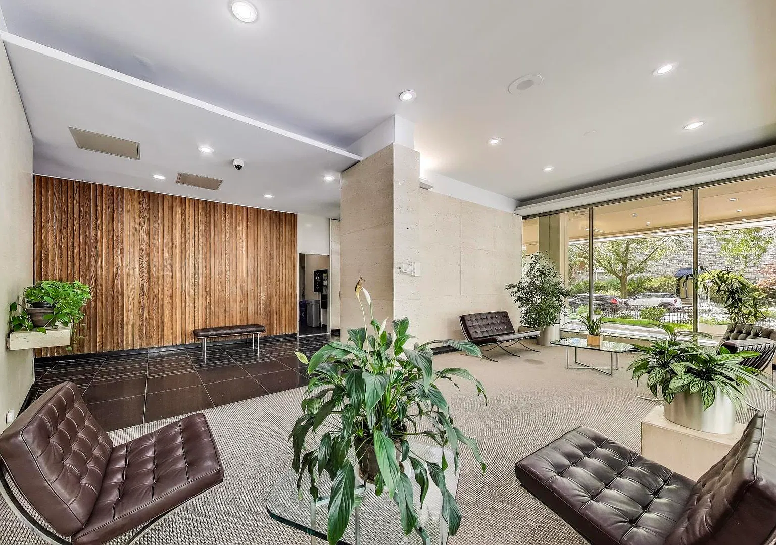 1 bed, 898 sqft, $3,000 — Photo 3