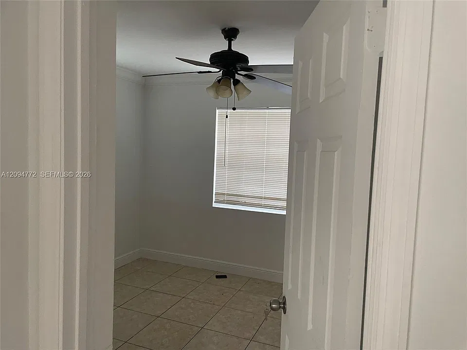 24 NE 169th St