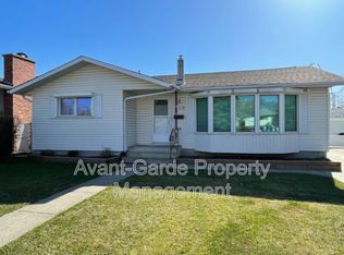 129 Marion Dr, Strathcona County, AB T8A 2G8