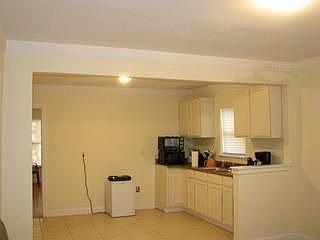 1st image of 850 Ash St
