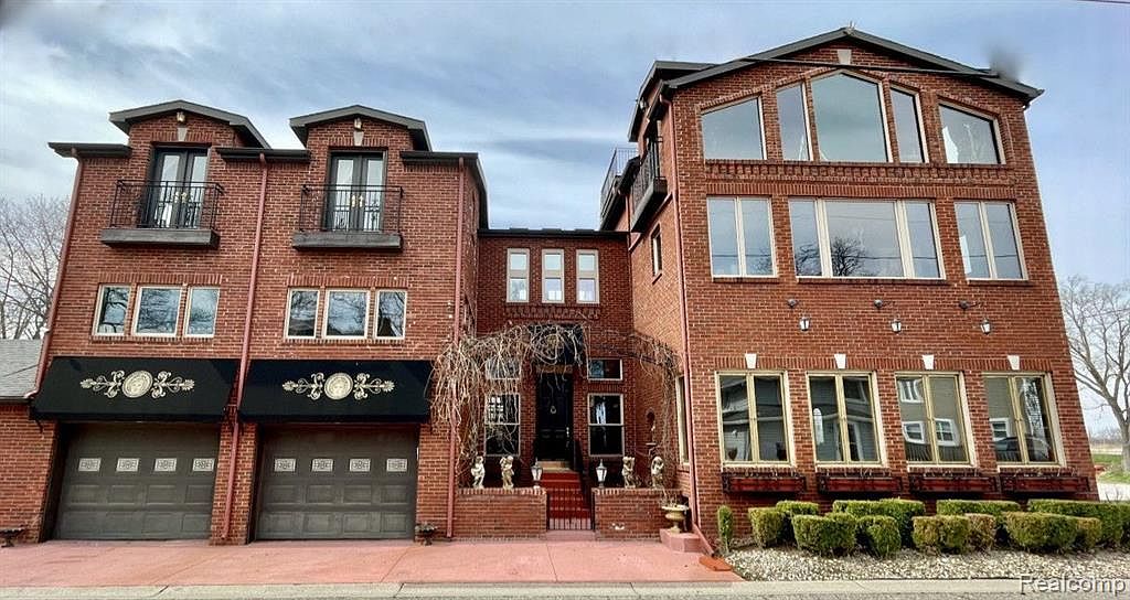 4642 Allen Cove Rd, Luna Pier, MI 48157 MLS 20230027438 Zillow