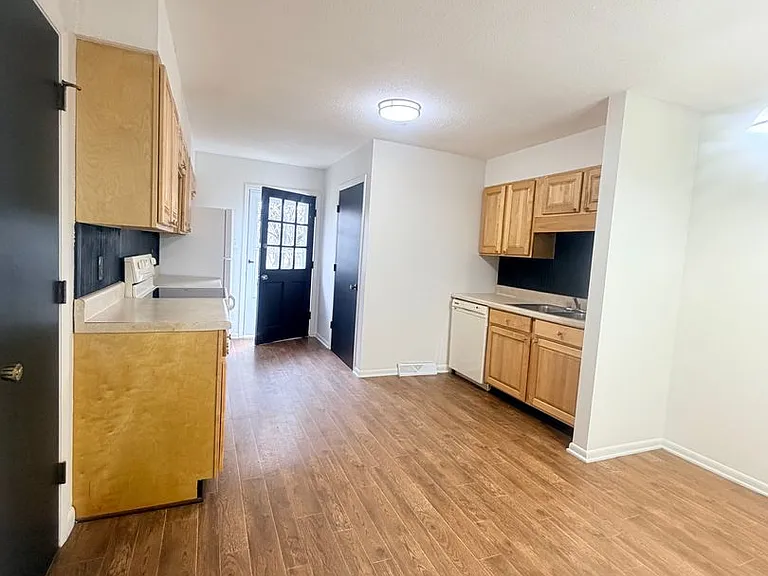 11622 S Williamsburg Dr — Photo 5