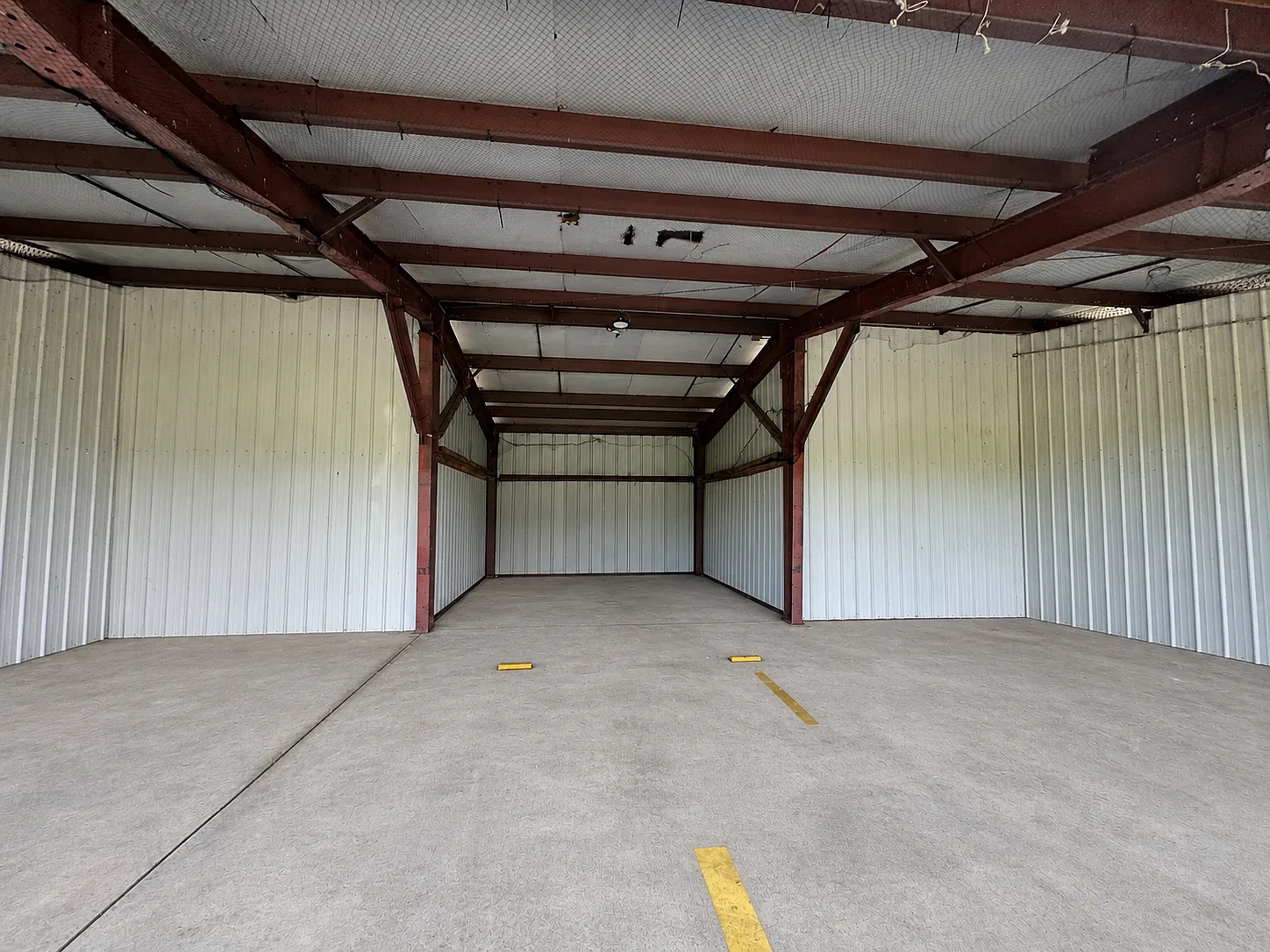 65 Windsock Lane - Open T-Hangar - 4 — Photo 3