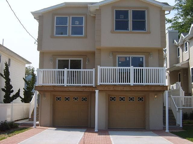 2nd image of 23 Hickory Rd #B