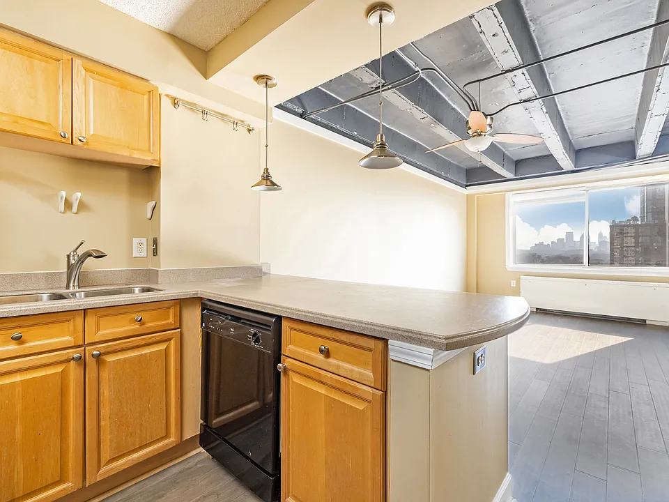 2479 Peachtree Rd NE #1010