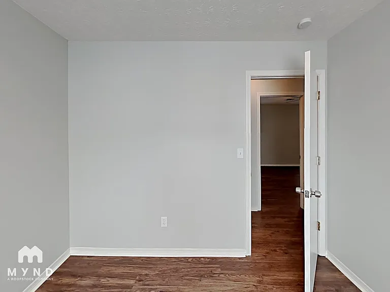 6454 Eastbriar Dr — Photo 12