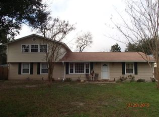 1237 Hawthorne Cir, Hanahan, SC 29410