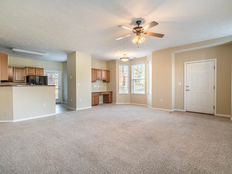 In our 2-bed Verona, from the moment you walk in, you're greeted with an open layout, built-in desk space, and a kitchen that flows right into your main living area.
