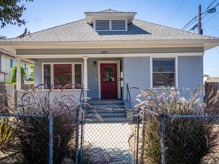 2820 Manitou Ave — Photo 1