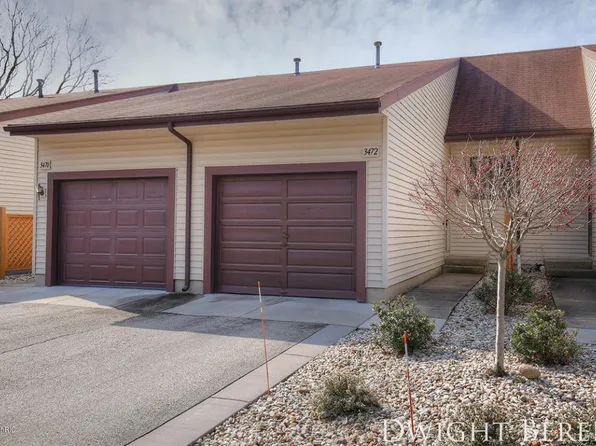 3472 Golfside Dr, Hudsonville, MI 49426