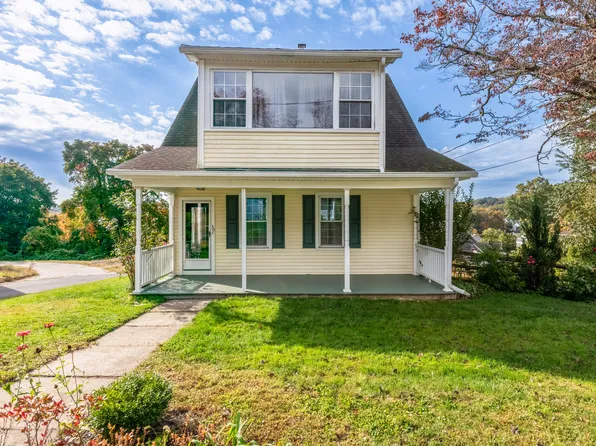 30 Pershing Avenue, Seymour, CT 06483