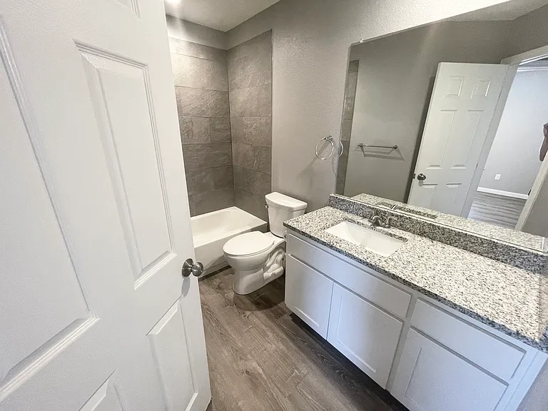 120 Ridgmar Dr #111 — Photo 7