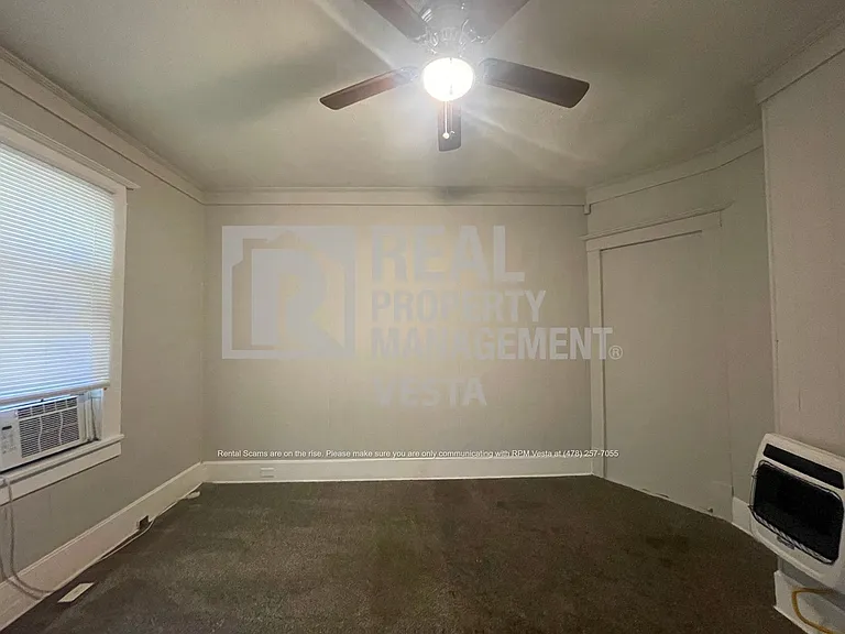 2389 Beech Ave — Photo 10