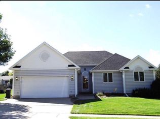 446 16th St SE, Le Mars, IA 51031