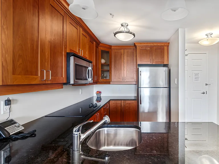 1521 Manotick Station Rd #402 — Photo 3