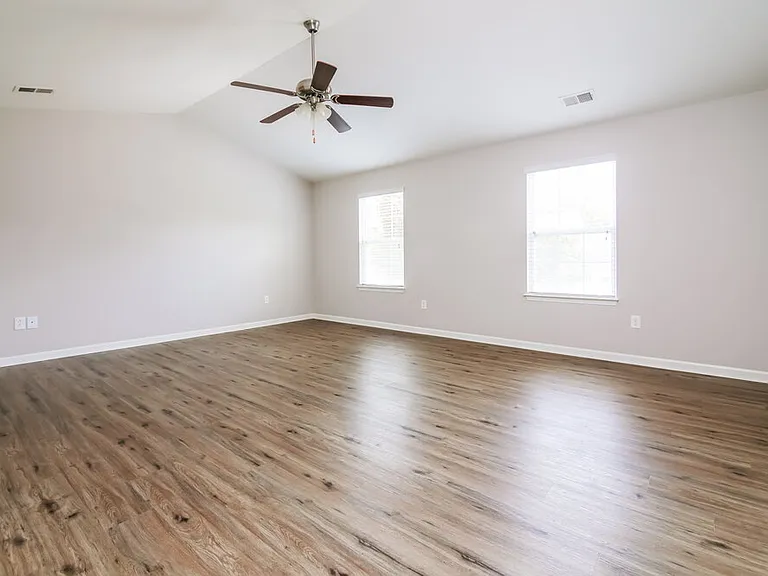 117 Preakness Farm Dr — Photo 10