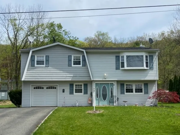 33 Lincoln Ave, Ogdensburg Boro, NJ 07439