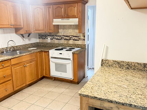 3rd image of 155 Peyton Pl SW Unit 155