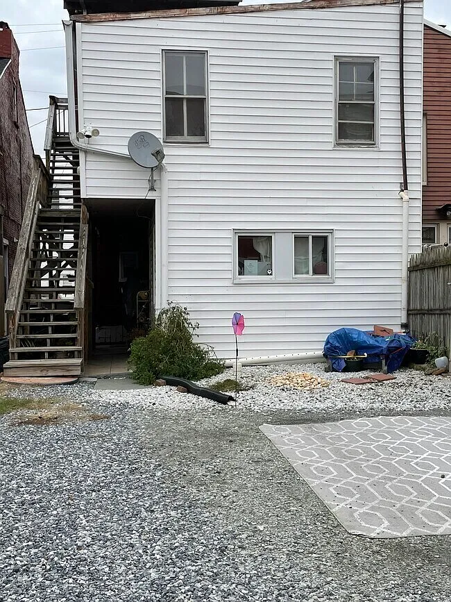 32 S 3rd St - 2 — Photo 2