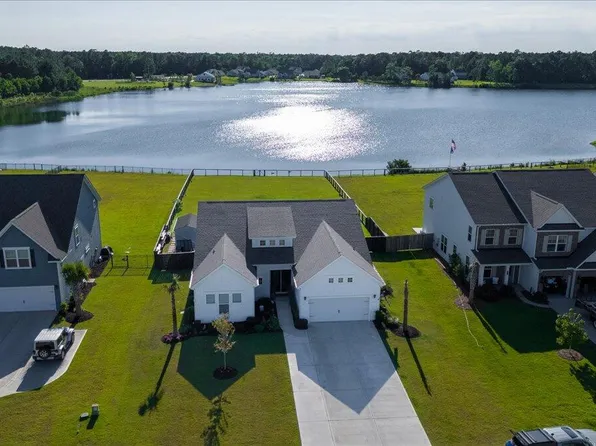 668 Pontoon Rd, Huger, SC 29450