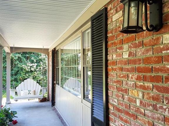 5th image of 1610 Dundee Way