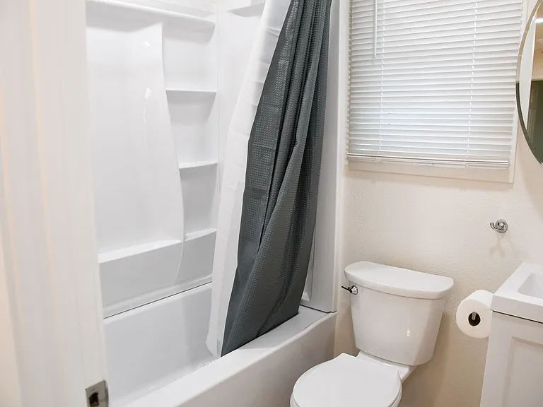 388 N Parker St — Photo 5