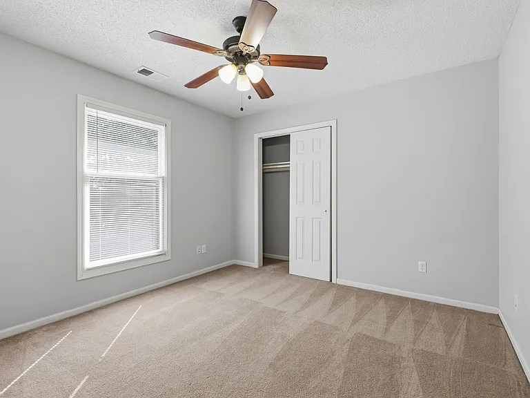 14117 Parkhill Ln — Photo 30