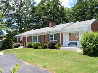 391 Jefferson Manor Dr, Forest, VA 24551