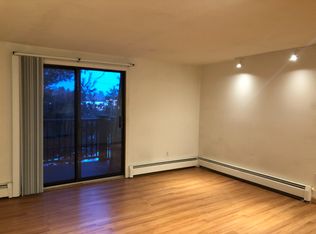 11 Tiffany Rd APT 11, Salem, NH 03079