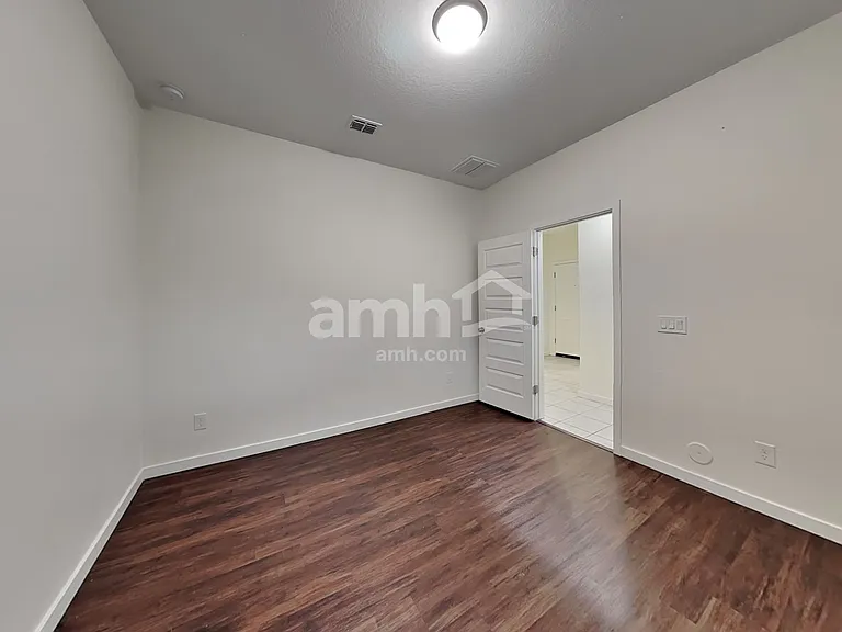 701 W Micanopy Trl — Photo 18