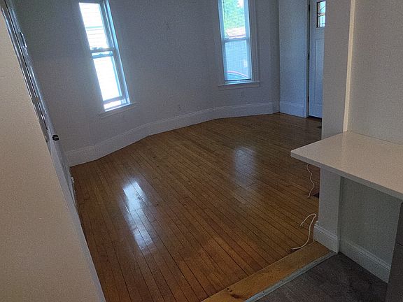 5th image of 90 Como Rd Floor 1