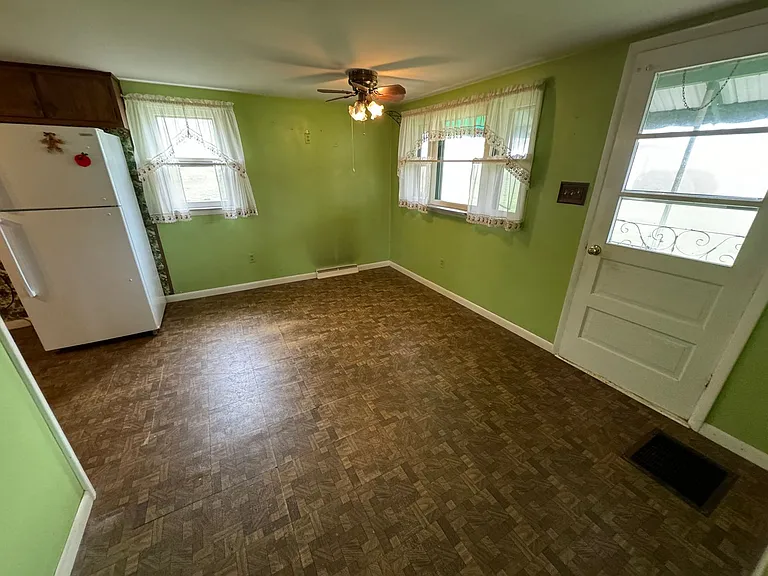 4703 Fake Rd — Photo 2