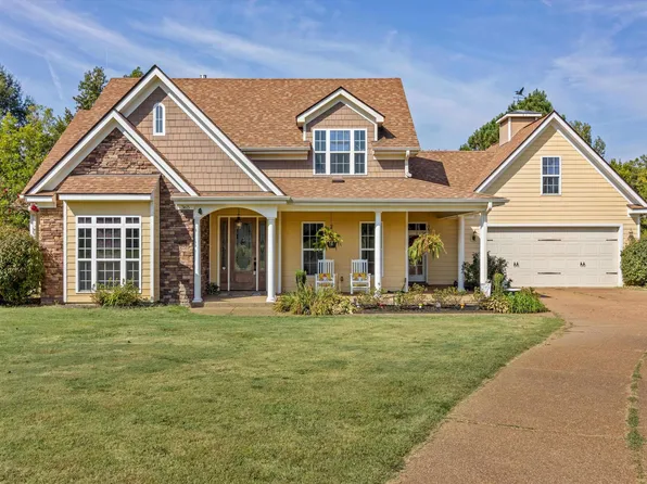 365 Crooked Creek Dr, Oakland, TN 38060