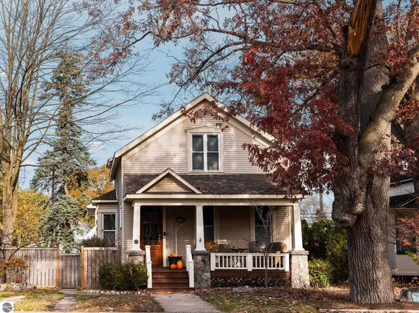 427 Washington St, Traverse City, MI 49686