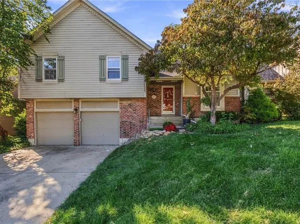 11624 Cody St, Overland Park, KS 66210