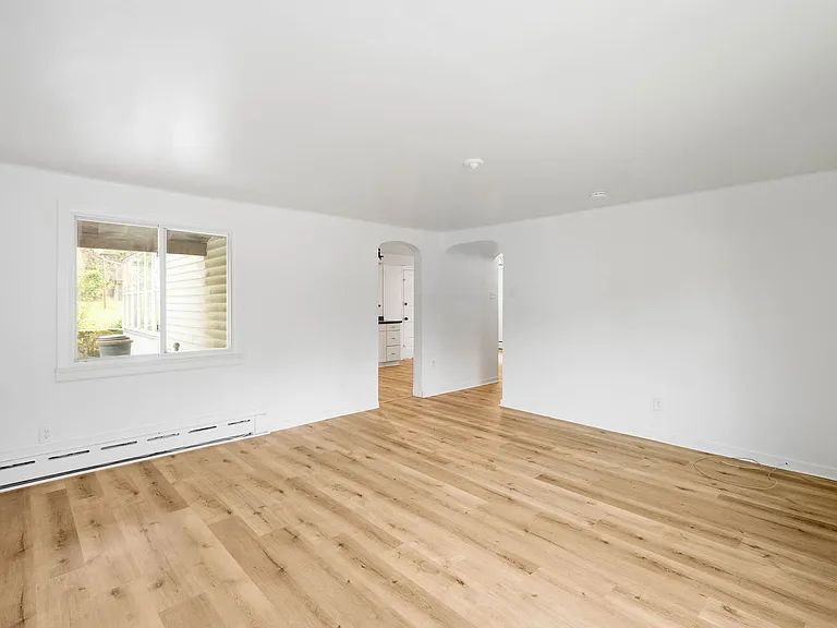 571 Washington Avenue — Photo 11