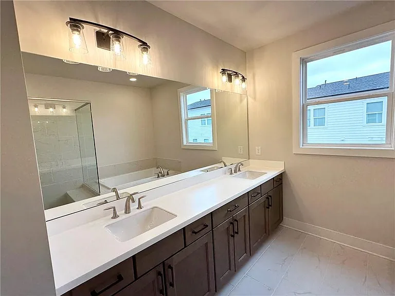 1237 Waldon Xing — Photo 14