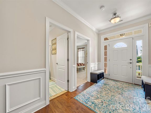 5th image of 17726 Morehampton Ave