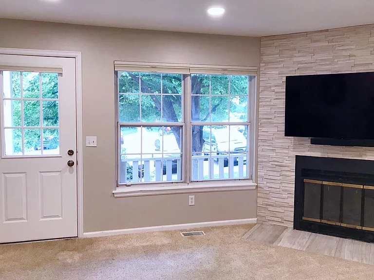 401 Pheasant Run — Photo 2