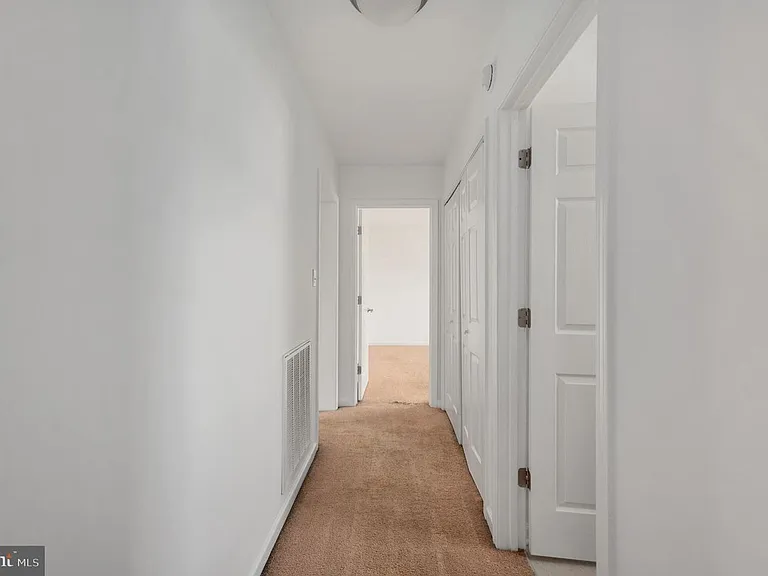 259 Olympic Dr — Photo 38