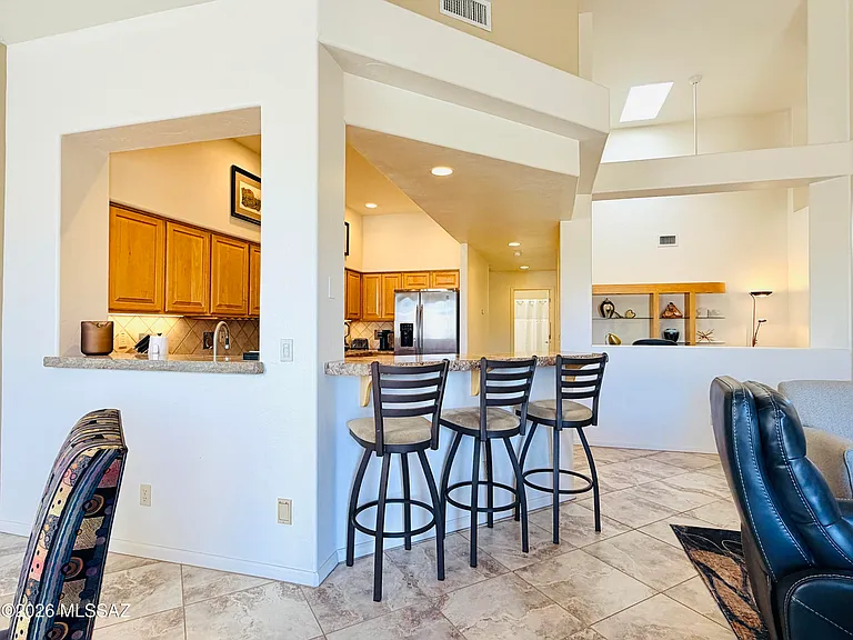 1465 W Bridalveil Pl — Photo 22