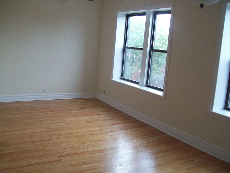 2nd image of 3925 W Altgeld St APT 2