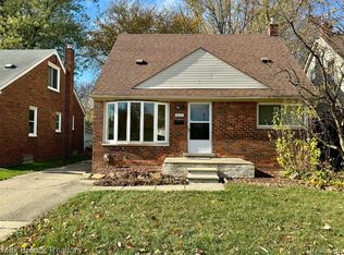 28127 Joan St, Saint Clair Shores, MI 48081