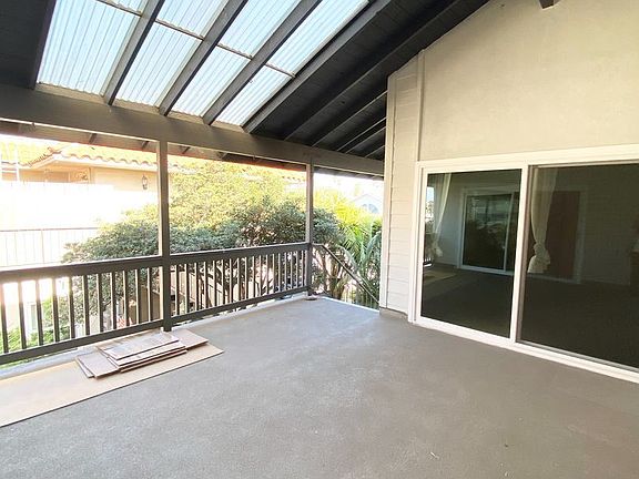 5th image of 2751 Bayshore Ave