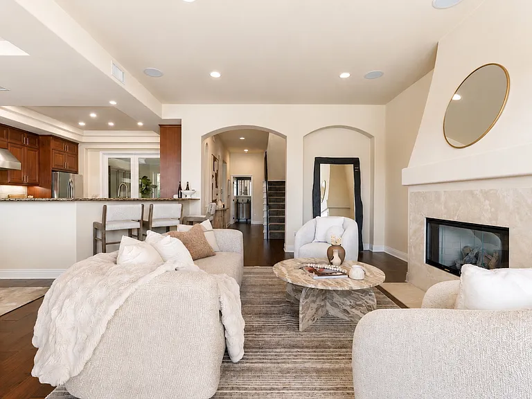 23963 De Ville Way #11 — Photo 3