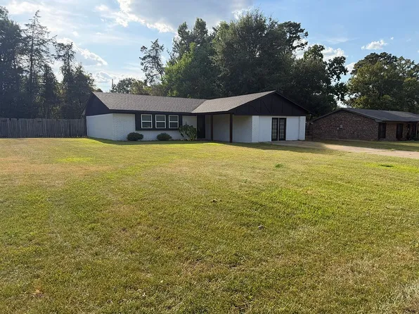 709 Halsey St, Carthage, TX 75633