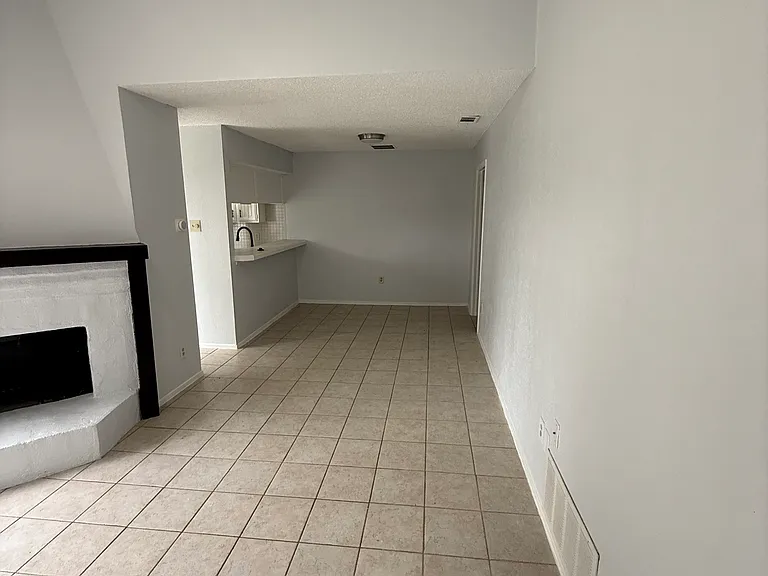 847 Dublin Dr #B — Photo 6