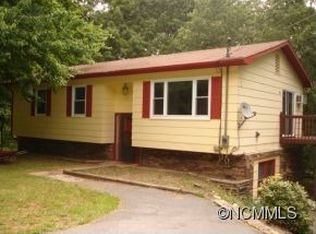131 Highland Ter, Clyde, NC 28721