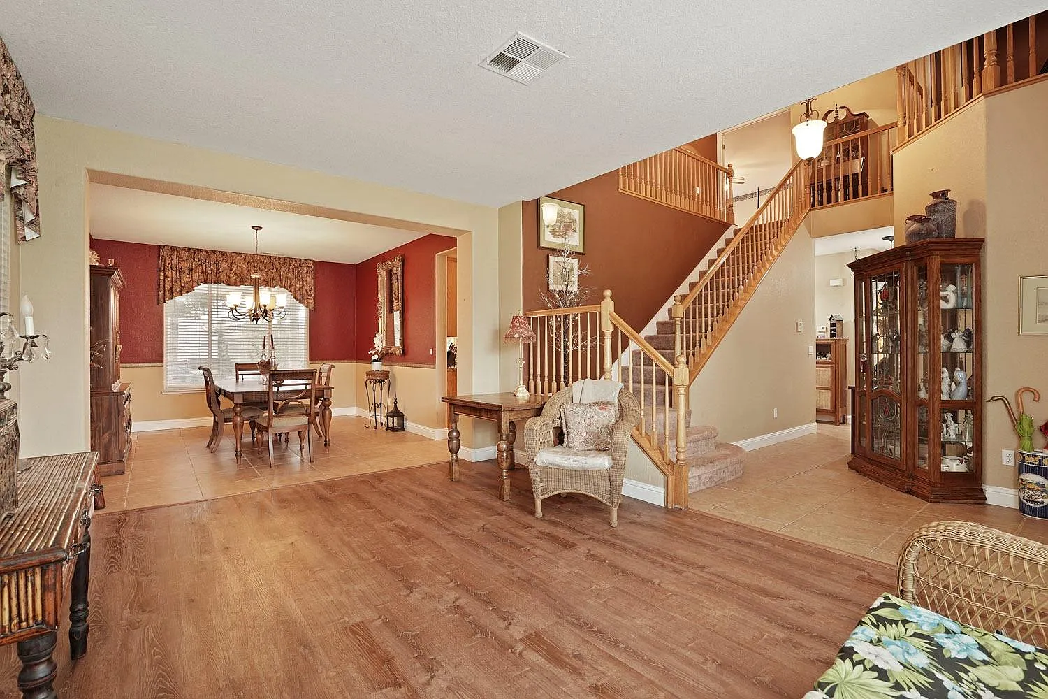 4 bed, 2944 sqft, $3,395 — Photo 4